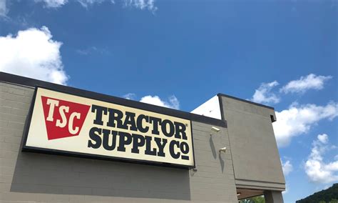 Tractor Supply Online Growth Drives Q1 Results