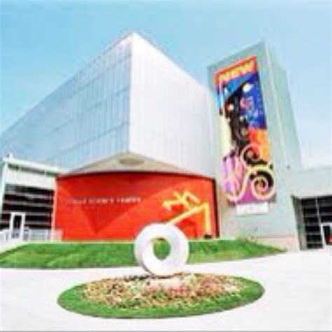 The Detroit Science Center | Detroit michigan, Pure michigan, Saint ...