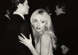 Lirik Lagu When Did You Get Hot Sabrina Carpenter Beserta Maknanya IDN Times