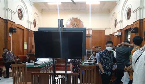 Sidang Mafia BBM Jaksa Cecar Direksi Bahana Line Soal Transaksi Uang