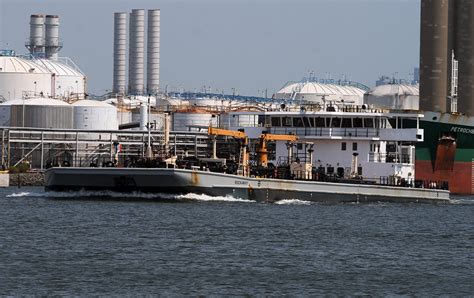 Rockaway New York Dep Sludge Tanker In New York Usa S Flickr