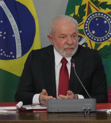 Lula passa por novo procedimento em hospital em Brasília Portal Olavo