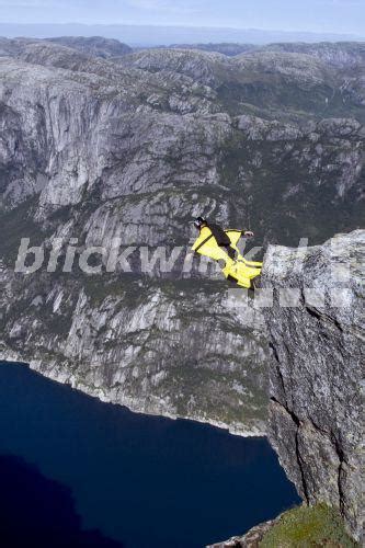 Blickwinkel Fallschirmspringen Vom Kjaerag In Lysefjorden Aus 1000 M