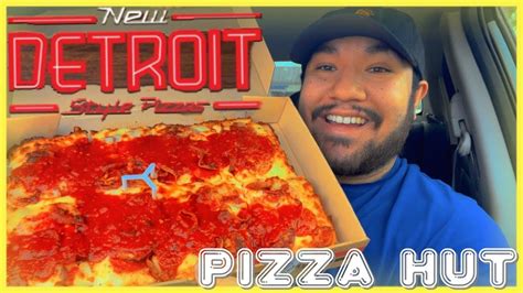 Pizza Hut New Detroit Style Pizza Review Youtube