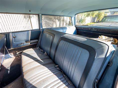 1963 Pontiac Bonneville Safari 68 Barn Finds