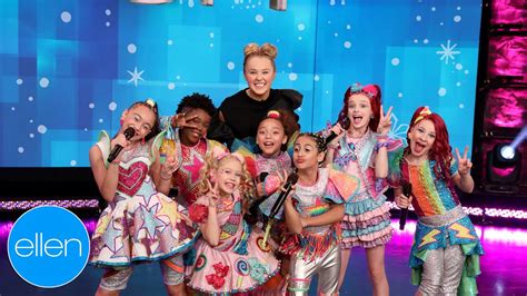 Jojo Siwa S Xomg Pop Group Make Their Live Performance Debut The Global Herald