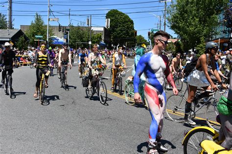 Fremont Seattle 2018 Nude Bike Ride 704 Fremont Summer Sol Flickr