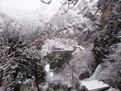 Mata Vaishno devi temple snow fall | Pixstory