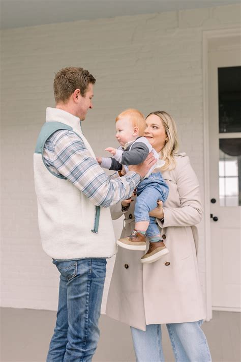 This Wife Surprised Her Husband With A Pregnancy Announcement Photoshoot