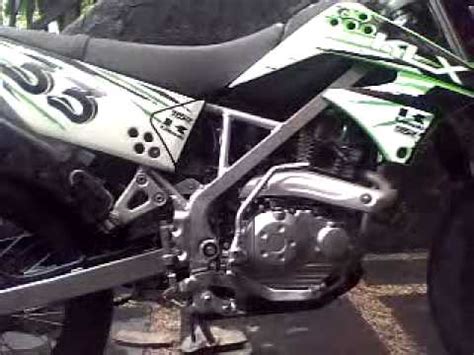 Kawasaki KLX 150 modified supermoto - Video