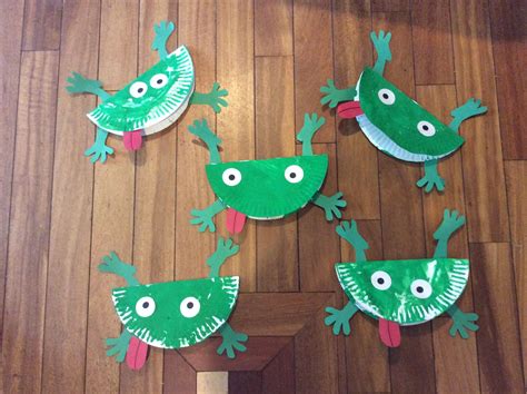 how to make frogs with paper 5