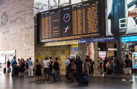 ROME TERMINI TRAIN STATION in Rome. Editorial Stock Image - Image of ...