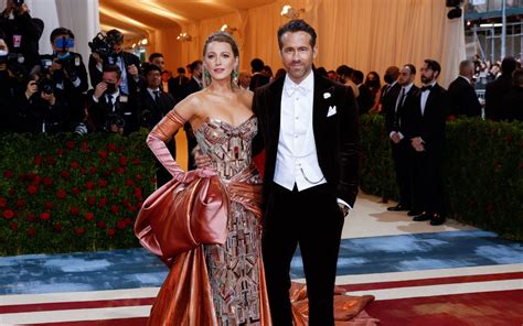 Notícias Hoje Blake Lively e Ryan Reynolds não foram ao Met Gala por