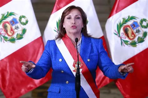 Presidenta De Perú Dice Que Se Podrían Adelantar Las Elecciones