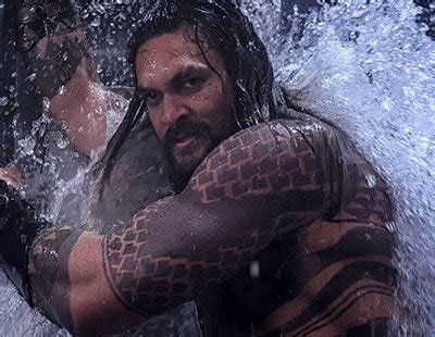 Aquaman Jason Momoa Se Niega A Ser El Rey De Atlantis En El Primer