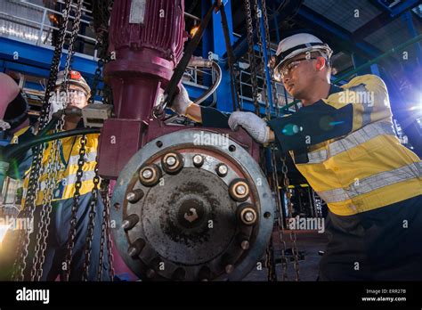 Power Plant Maintenance Hi Res Stock Photography And Images Alamy