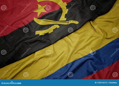 Winzige Farbige Flagge Von Kolumbien Und Nationale Flagge Von Angola