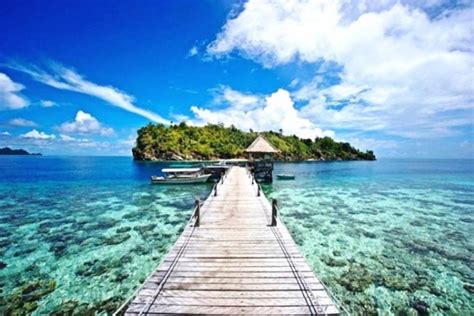 Dari Pulau Mini Sampai Pantai Tanpa Karang Ini Rekomendasi Wisata Alam