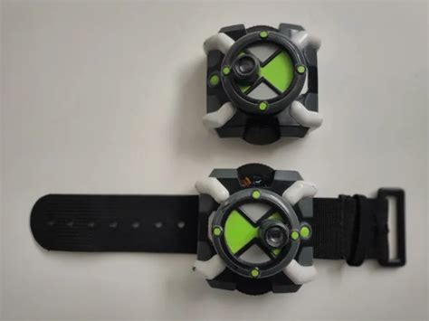 Ben Montre Omnitrix Alien Viewer Lot De Avec Disques