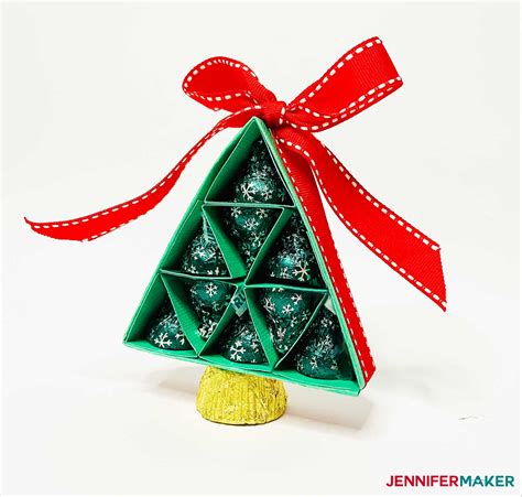 Candy Crafts for Christmas: Gnomes, Reindeer, & Tree! - Jennifer Maker