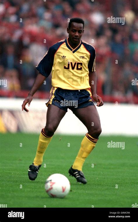 Arsenal Michael Thomas Hi Res Stock Photography And Images Alamy