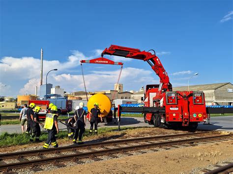 Bergung Sattelauflieger Freiwillige Feuerwehr Tulln