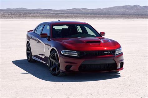 Best AWD Sedans: Top-Rated All-Wheel-Drive Sedans for 2020 | Edmunds