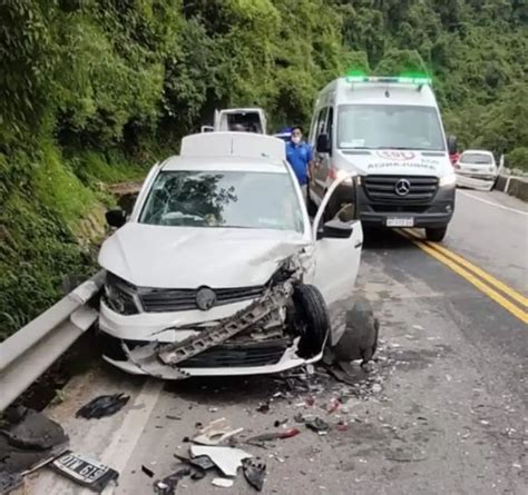 Choque En La Ruta Deja Dos Autos Da Ados