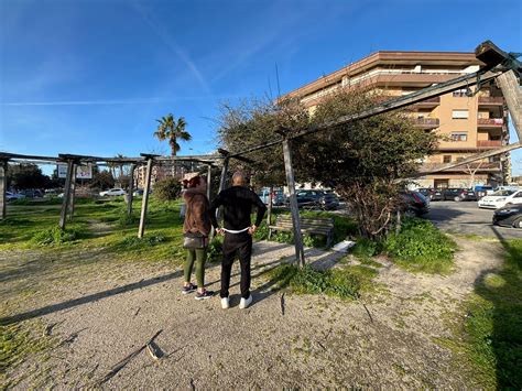 Ostia Progetto Civico Noi Pericolo Per La Struttura Rotta E