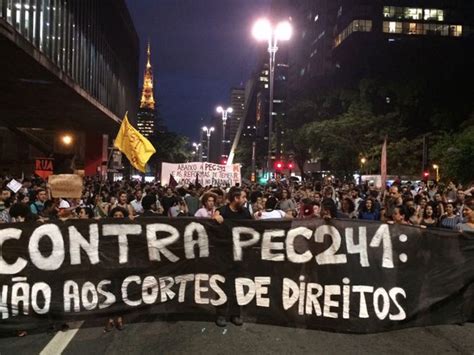 G1 Manifestantes protestam em SP contra a PEC dos gastos públicos