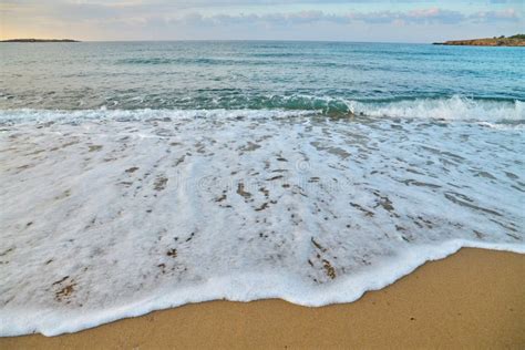 Espuma Marinha Na Areia Foto De Stock Imagem De Nave