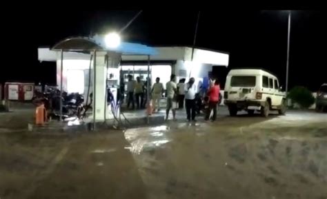 Odisha Miscreants Loot Rs 50 000 From Petrol Pump In Dhenkanal Dist