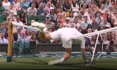 Đoković se upecao u mrežu meč u Wimbledonu prekinut zbog policijskog