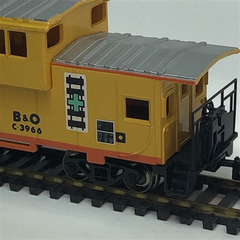 Bachmann Silver Series Ho Chessie Caboose Wide Vision Railroad