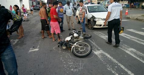 G1 Batida Entre Carro E Moto Em Faixa De Pedestre Deixa Homem Ferido