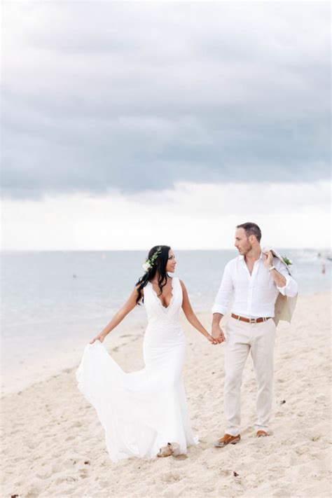 Glamorous Beach Wedding in Mauritius | Junebug Weddings