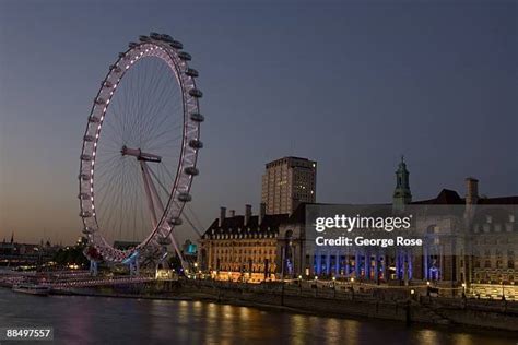 London Marriott Hotel County Hall Photos and Premium High Res Pictures ...