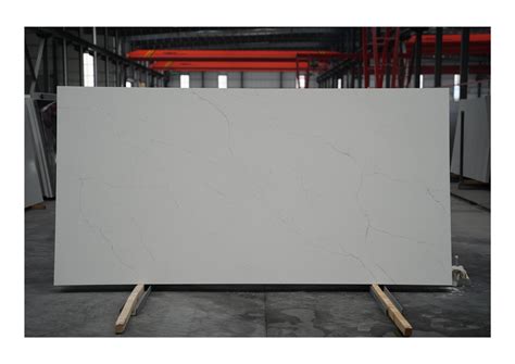 Pollution Free Calacatta Quartz Slab With Natural Veins For Bathroom