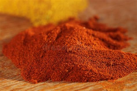 Especiaria Vermelha Do P Da Paprika Dos Piment Es Na Tabela Imagem De