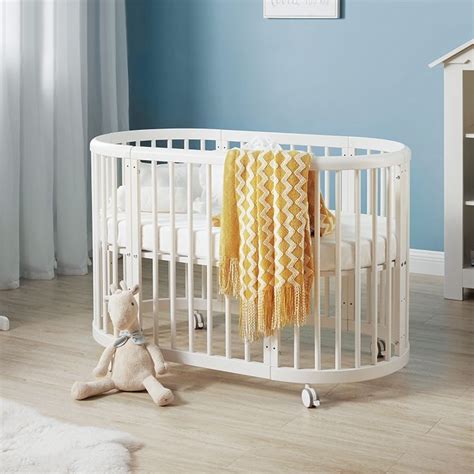 Multifunctional 4 In 1 Convertible Crib And Portable Bassinet Without