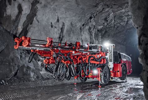 Sandvik DD422i Development Drill Rig Автомобили Гоку Бури