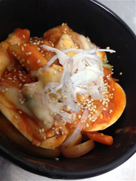 Spicy Korean Rice Cake With Cheese Cheese Tteokbokki) Recipe - Food.com