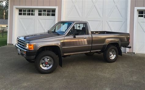 As Good As It Gets 1985 Toyota Sr5 4×4 Pickup Barn Finds