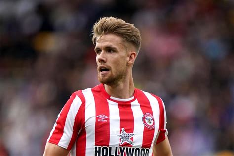 Brentford Player Wages 2022 Weekly Salaries Contract Details And Agents