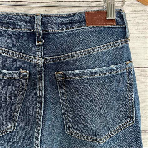 Hollister Super Distressed Ultra High Rise Mom Jean Gem