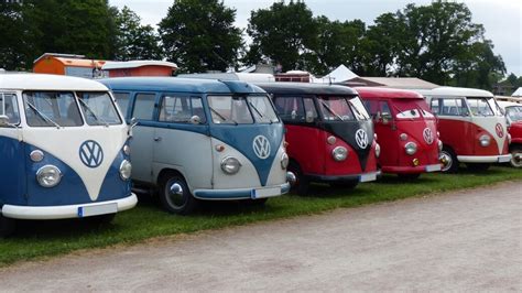 How the Iconic VW Bus Changed Through the Generations - Buslifers