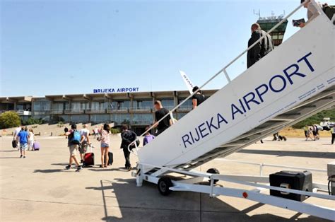 Aviation Commerciale La Roport De Rijeka Pr Voit Moins De Passagers