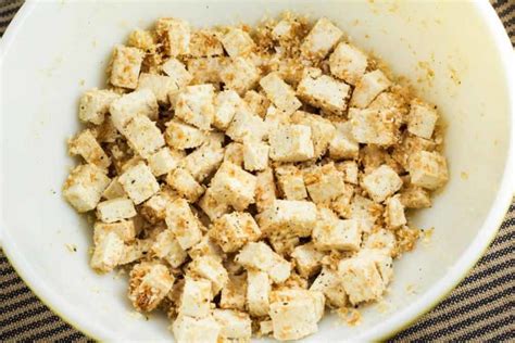 Vegan Caesar Salad W Sesame Tofu Croutons Veggie Chick