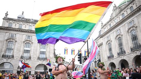 London Pride parade 2023: Time and date, exact route, and where to watch it | UK News | Sky News