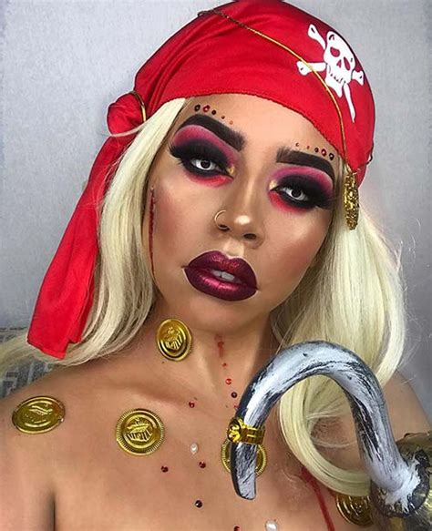 23 Pirate Makeup Ideas For Women To Copy This Halloween Stayglam